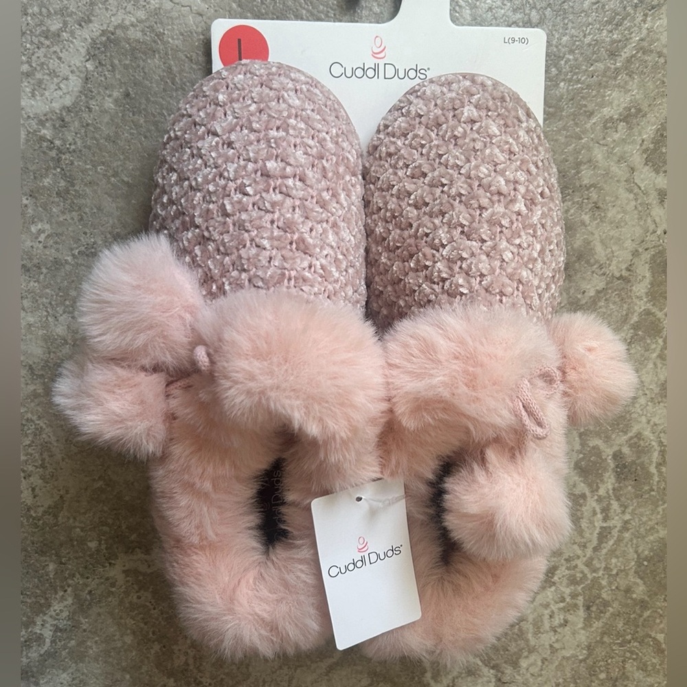 NWT Cuddl Duds Pink Women's Slippers 9/10